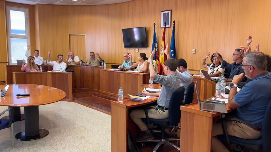 El pleno aprueba la toponimia en valenciano Sant Antoni de Benaixeve