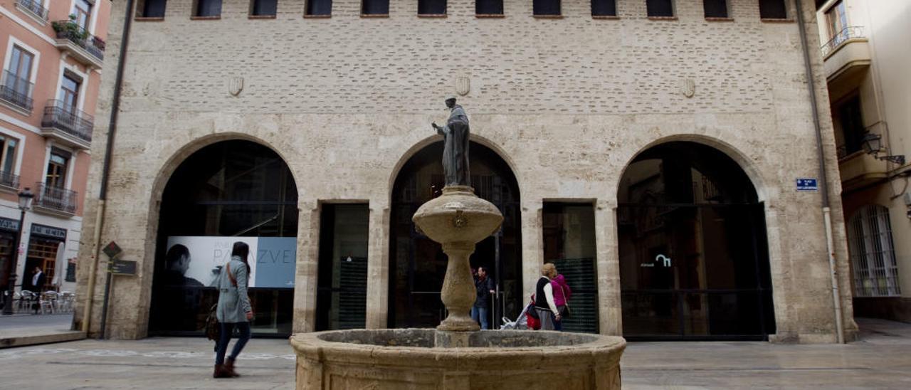 Fachada del edificio del Almudín.