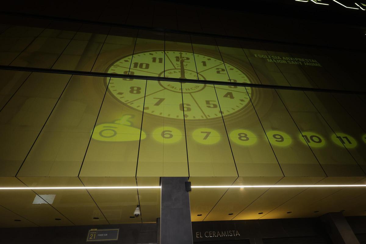 Galería de imágenes: Vila-real celebra las campanadas en el Estadio de La Cerámica Galería de imágenes: Vila-real celebra las campanadas en el Estadio de La Cerámica