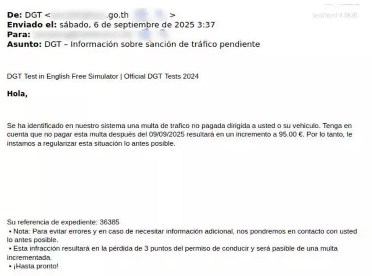 Un correo fraudulento en el que los ciberestafadores suplantan a la DGT.