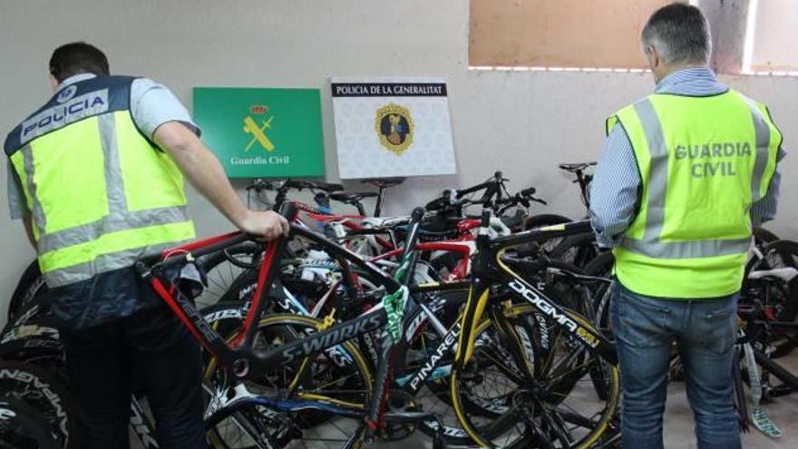 Arrestados por falsificar bicis de 6.000 euros y venderlas en internet