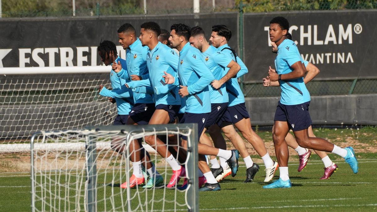 Entrenamiento del Castellón en Orpesa, la recién finalizada temporada.
