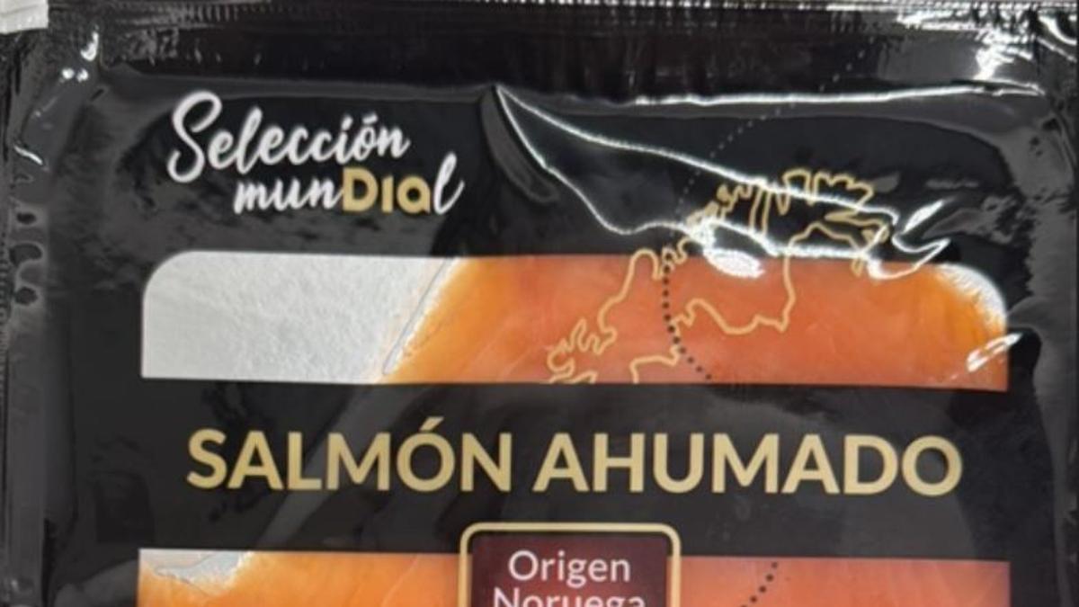 Salmón ahumado en lonchas de la marca Selección Mundial de DIA.