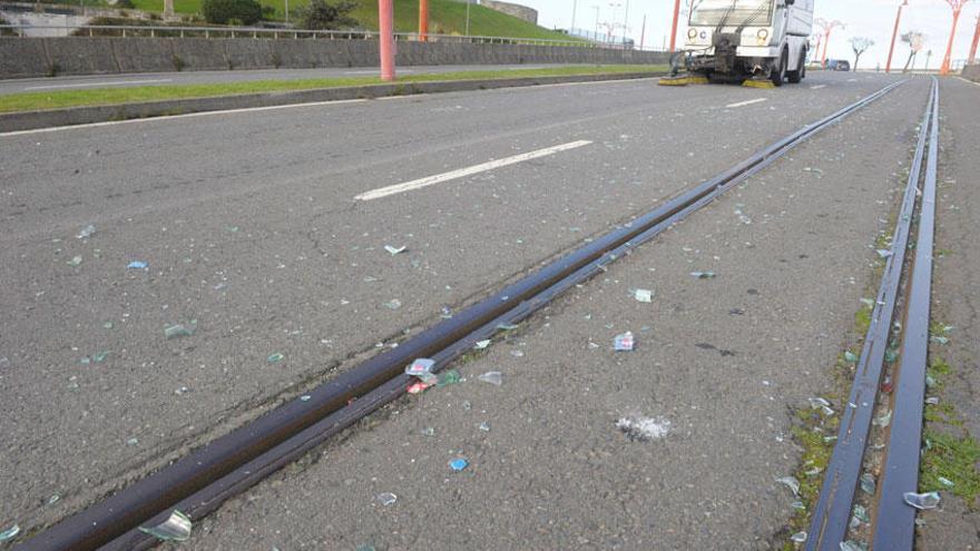 Carril cortado a la altura del Oceanográfico.