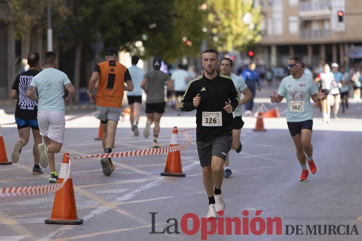 Carrera '10K Assota por ti' en Caravaca (salida y giro primera vuelta)