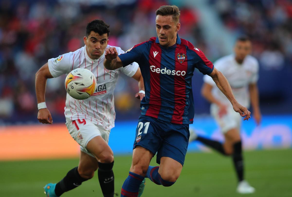 Las imágenes del partido entre el Levante UD y el Sevilla Las imágenes del partido entre el Levante UD y el Sevilla