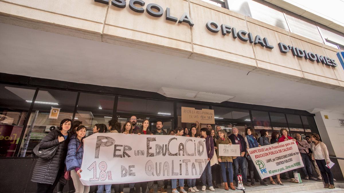 Imagen de archivo de una protesta de profesores de idiomas por la merma de calidad de la enseñanza