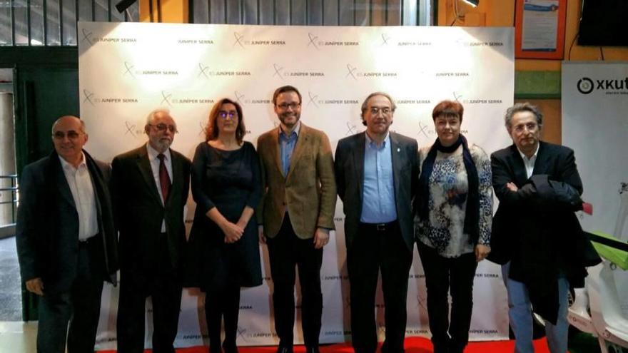 El instituto celebró ayer el acto central de su programa por el aniversario. Presidieron el acto el conseller March; el alcalde de Palma, José Hila; y la directora, Joana Barceló.