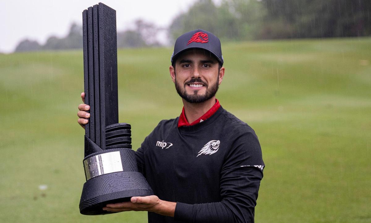 Abraham Ancer celebró su primera victoria en el LIV Golf en su peor jornada de juego en Hong Kong