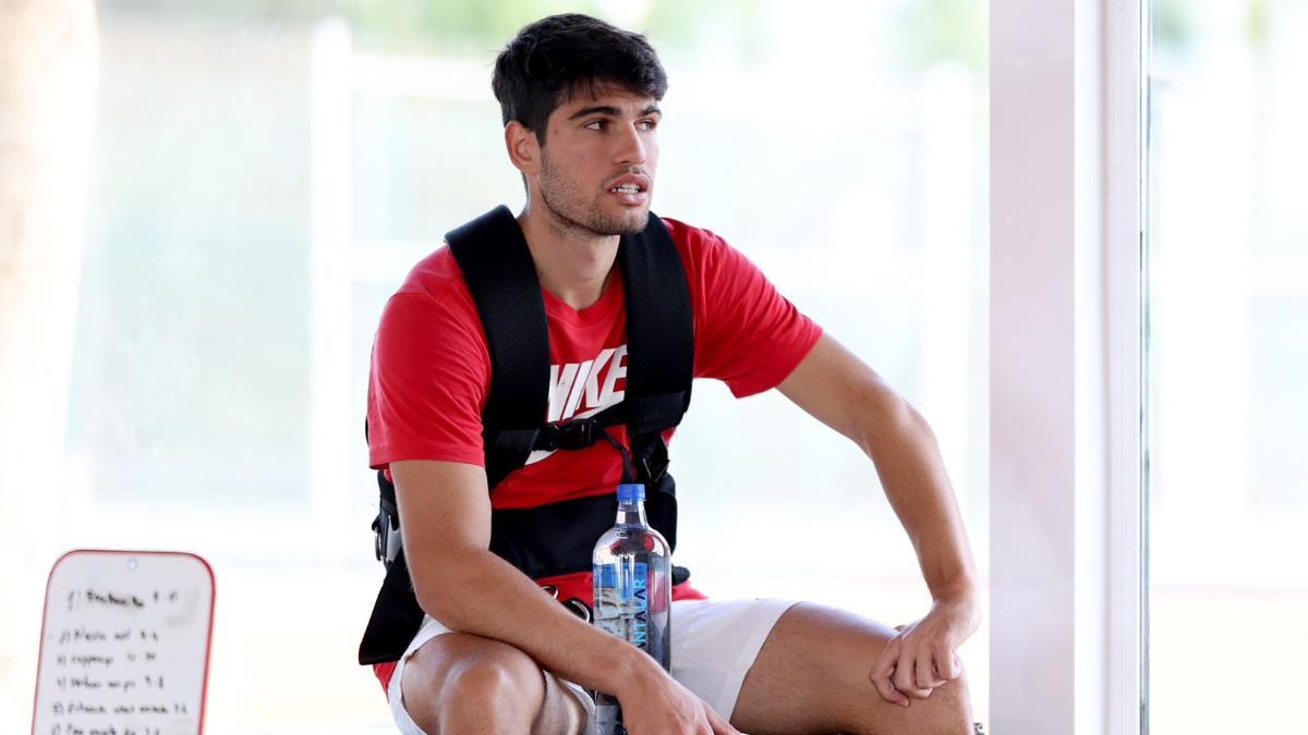 Alcaraz se prepara para el Open de Australia