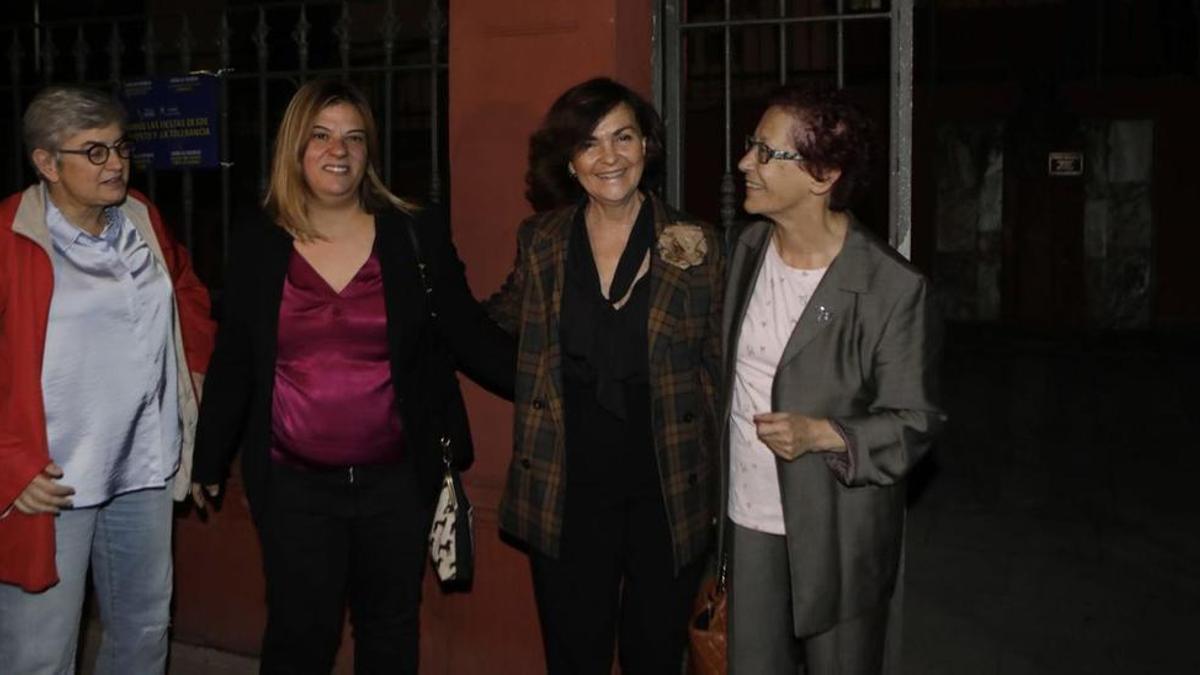 Por la izquierda, Ana González, Gimena Llamedo, Carmen Calvo y la histórica militante socialista Aida Fuentes Concheso.