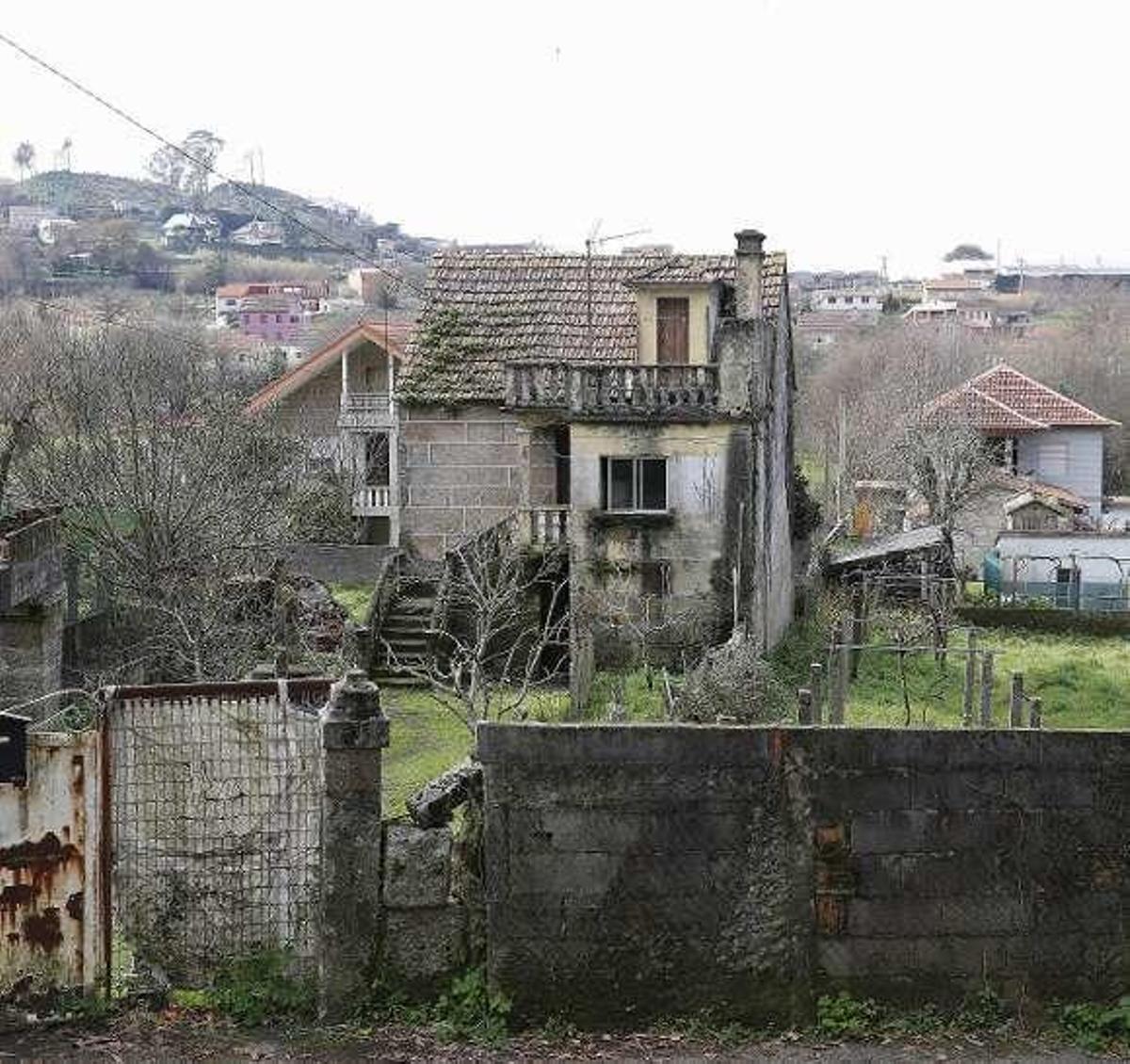 La vivienda del fallecido en San Andrés de Comesaña. // R, Grobas