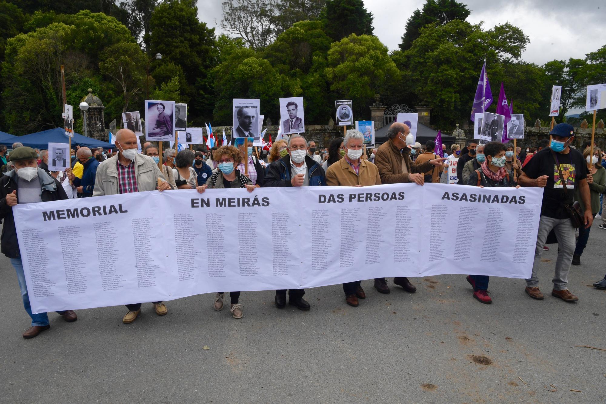 Más de 300 personas se manifiestan contra "nuevo expolio" en Pazo de Meirás