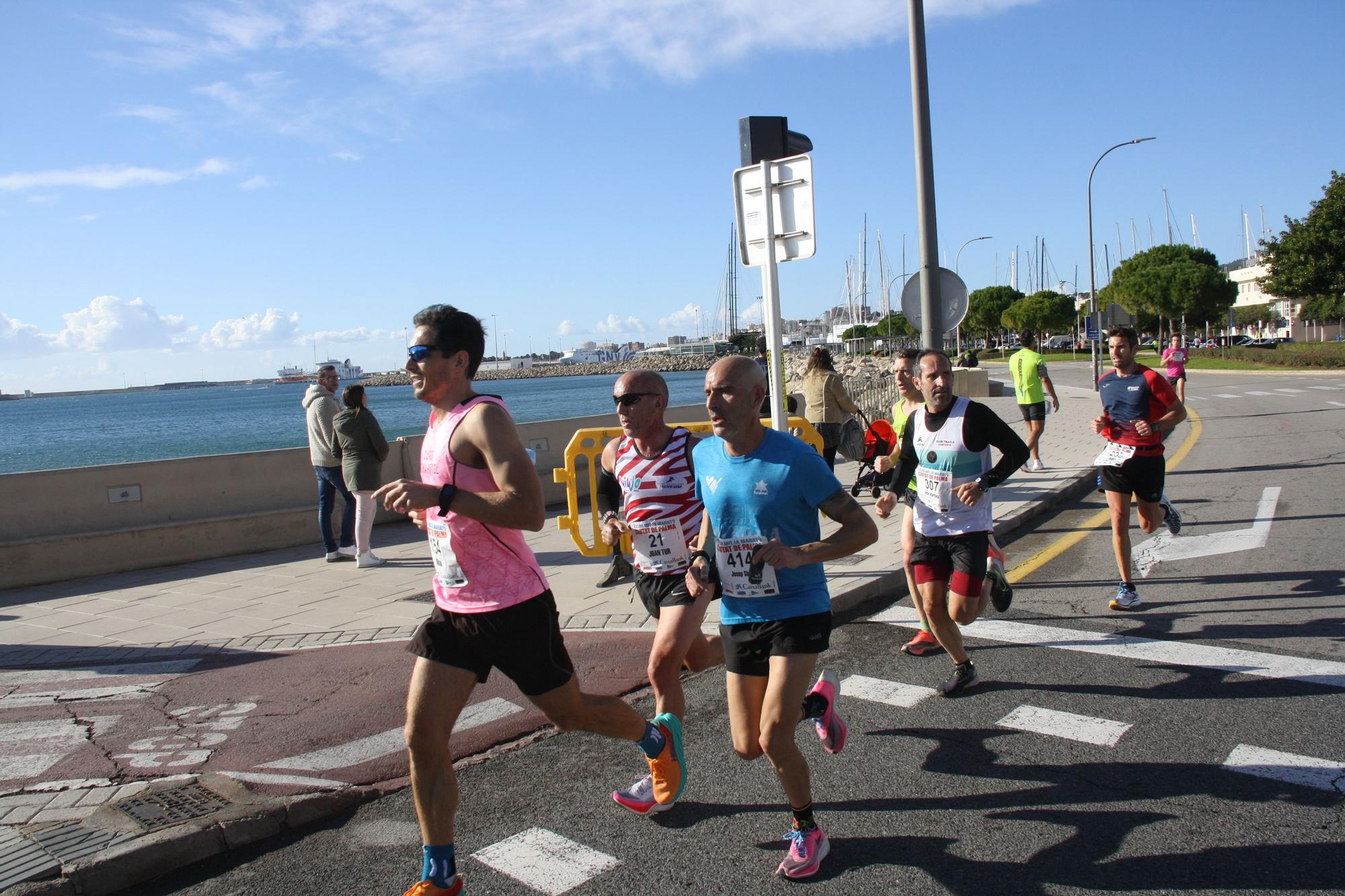 La Caixabank Mitja Marató Ciutat de Palma congregó a casi 2.000 corredores