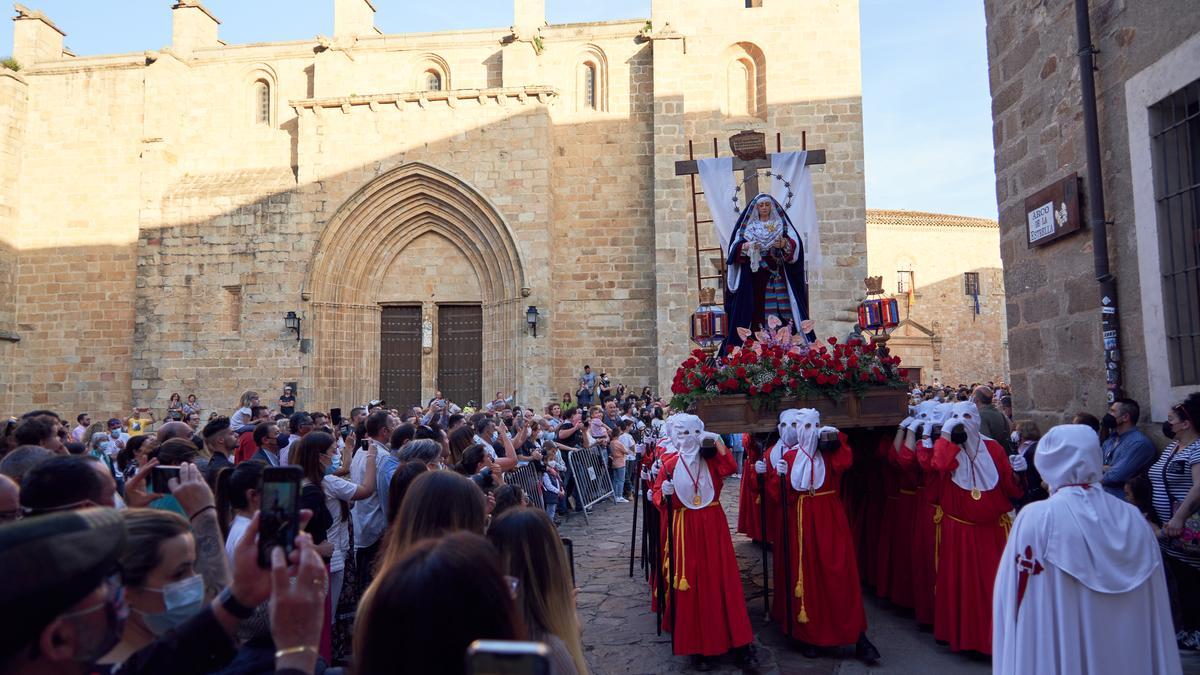 Nuestra Señora del Buen Fin, a su salida de Santa María.