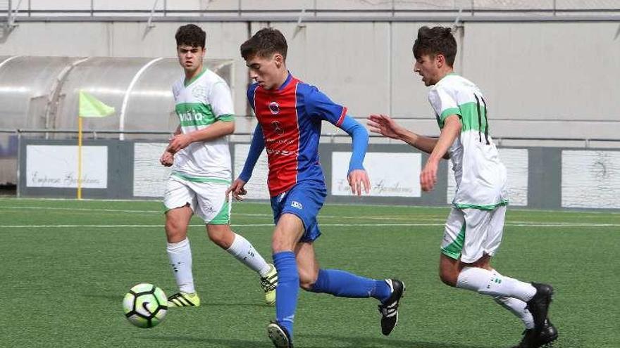 Un lance del partido de ayer en Os Remedios. // I. Osorio