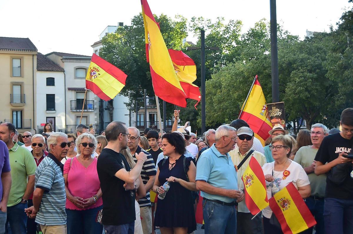 Galería | Las manifestaciones en apoyo de Ceuta en Extremadura, en imágenes