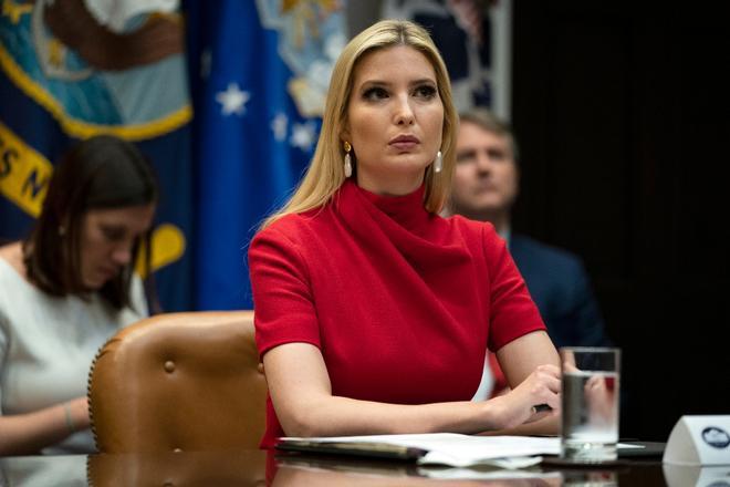 Ivanka Trump con vestido rojo