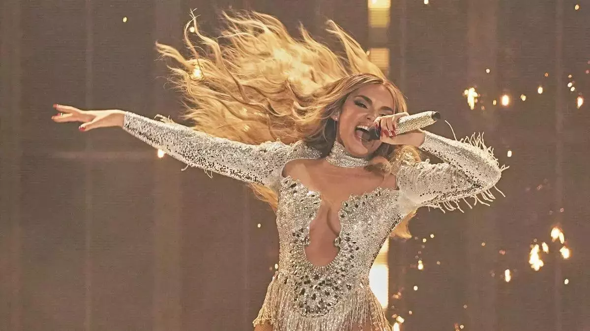 Elche pone el volumen a la noche: Medina Azahara, Camela, Melody brillarán en las Nits de Festa 2025