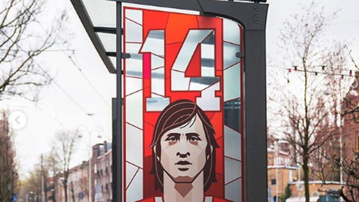 Las paradas de Amsterdam homenajean a Cruyff