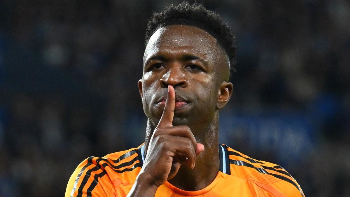 Vinícius manda callar a la afición de Mestalla