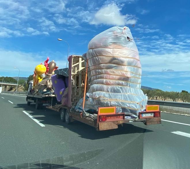 Artistas de Alicante trasladan sus obras a las Fallas