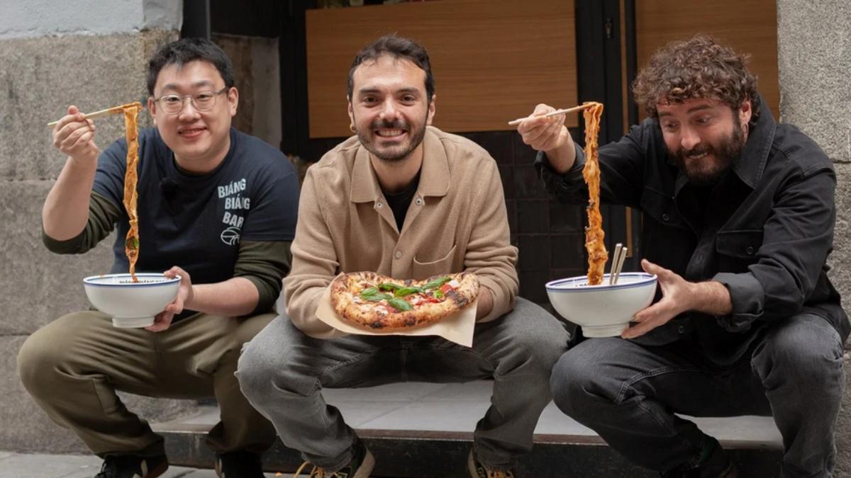 Finalmente Insieme: cuando los noodles Biáng Biáng se cruzan con la pizza más icónica de Madrid.
