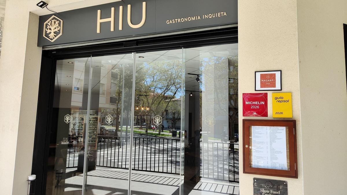 La entrada del restaurante Hiu, en Cambrils.