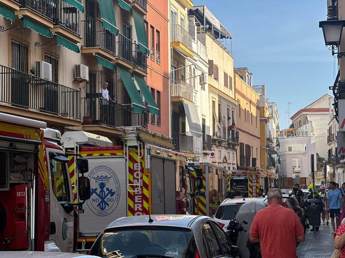 Vehículos de bomberos en la zona