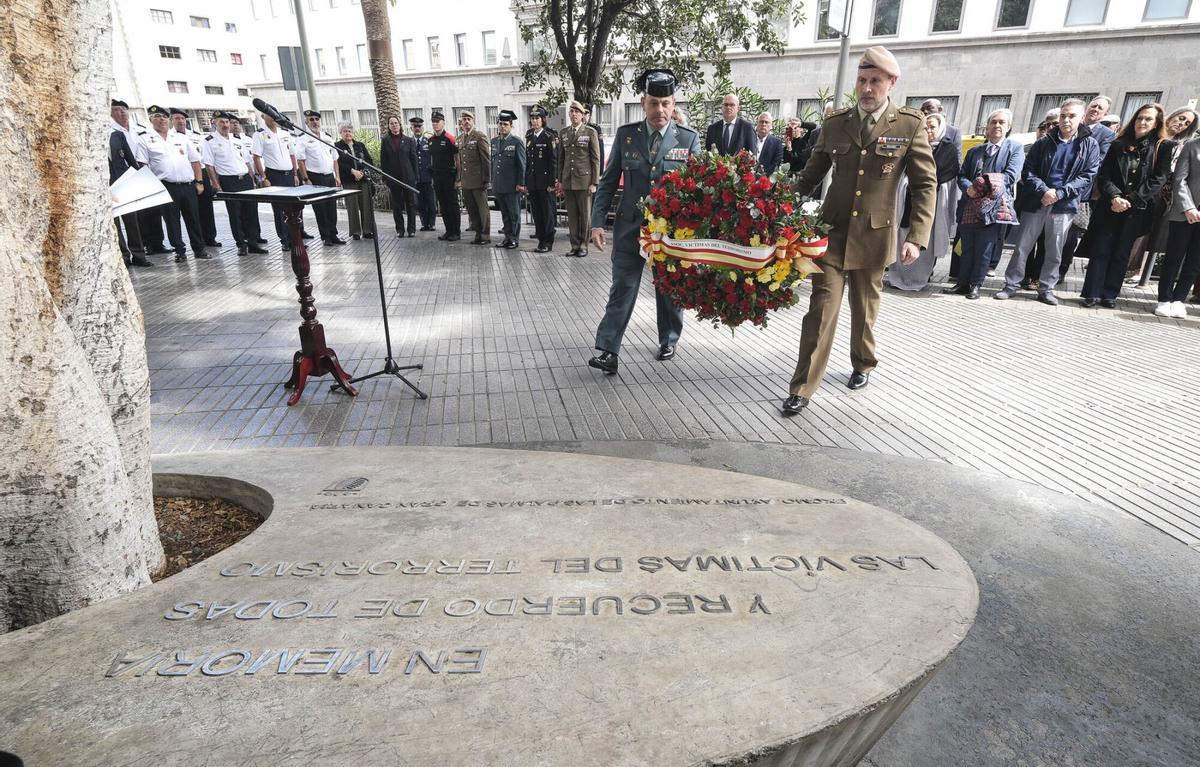 Concentración de las Víctimas del Terrorismo por el día europeo, en el 22 aniversario del 11M.