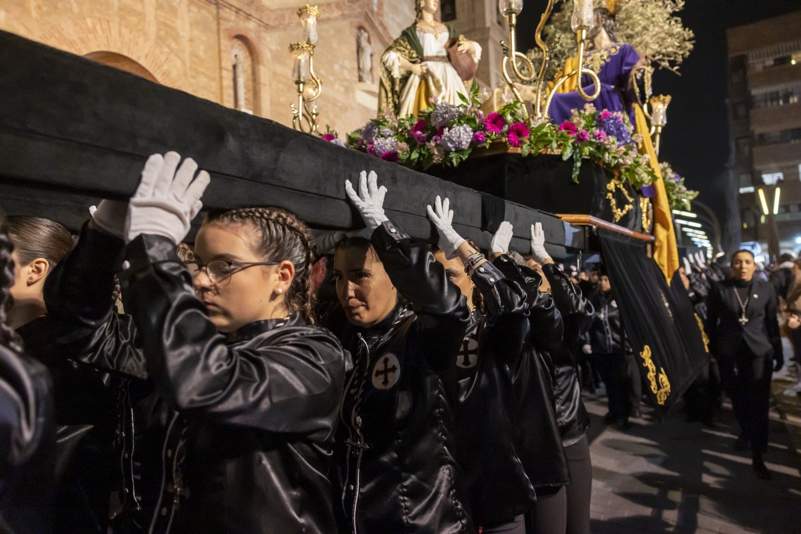 Aquí las imágenes de la Procesión de Lunes Santo en Torrevieja