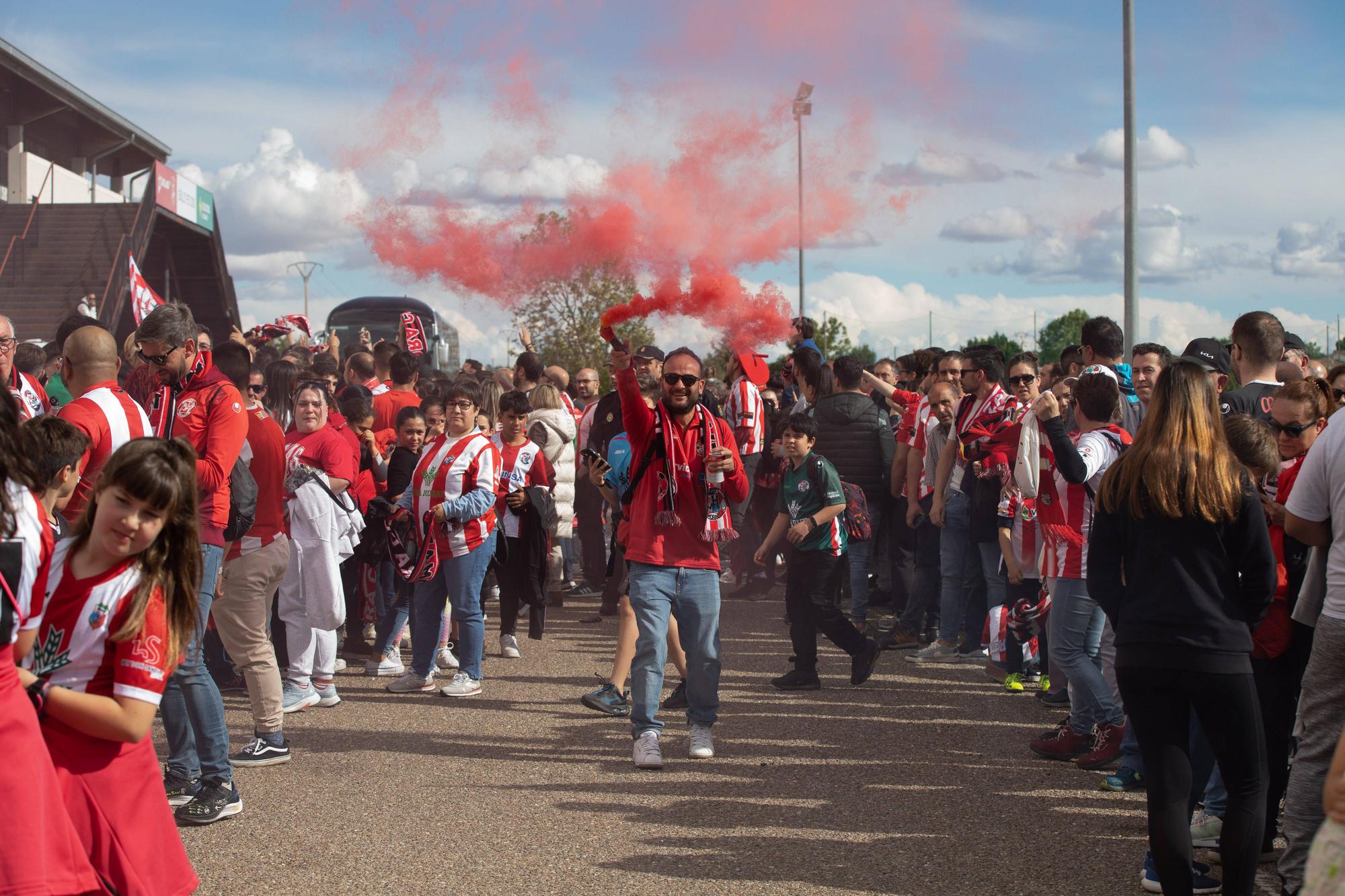 GALERÍA | Las mejores imágenes del histórico partido Zamora CF-Sant Andreu