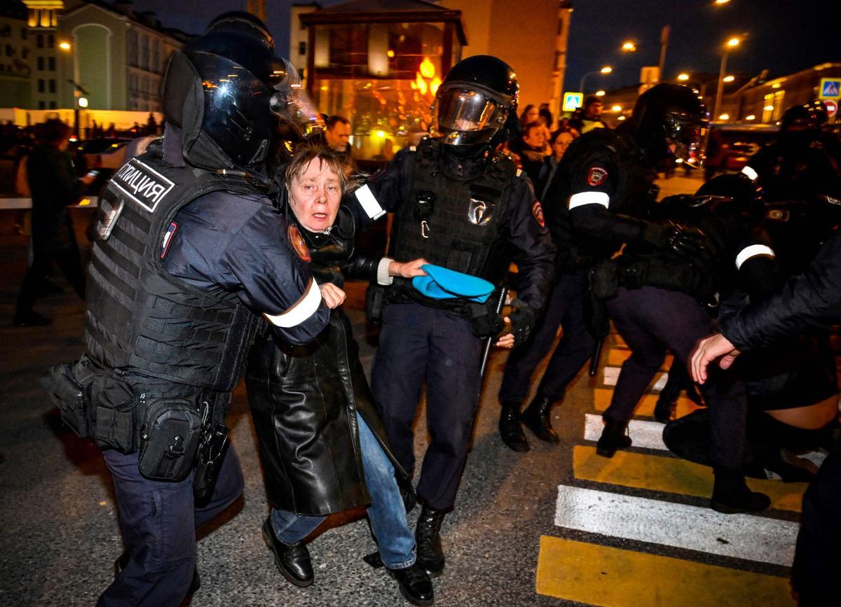 Detenciones en Moscú en las protestas contra la movilización de reservistas anunciadas por Putin