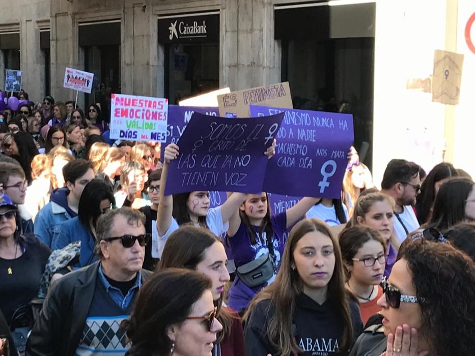 Manifestació estudiantil a Girona de la vaga del vuit de març