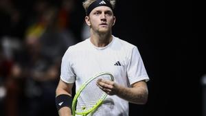 Nanterre (France), 28/10/2025.- Alejandro Davidovich Fokina of Spain gestures during his first round match against Valentin Royer of France at the ATP Paris Masters tennis tournament in Nanterre, outside Paris, France, 28 October 2025. (Tenis, Francia, España) EFE/EPA/Teresa Suarez