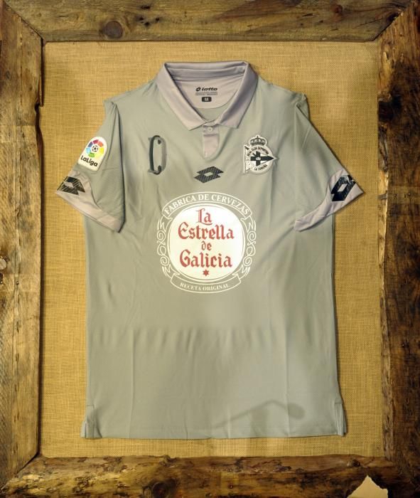 Camiseta para celebrar el vínculo entre Dépor y Es