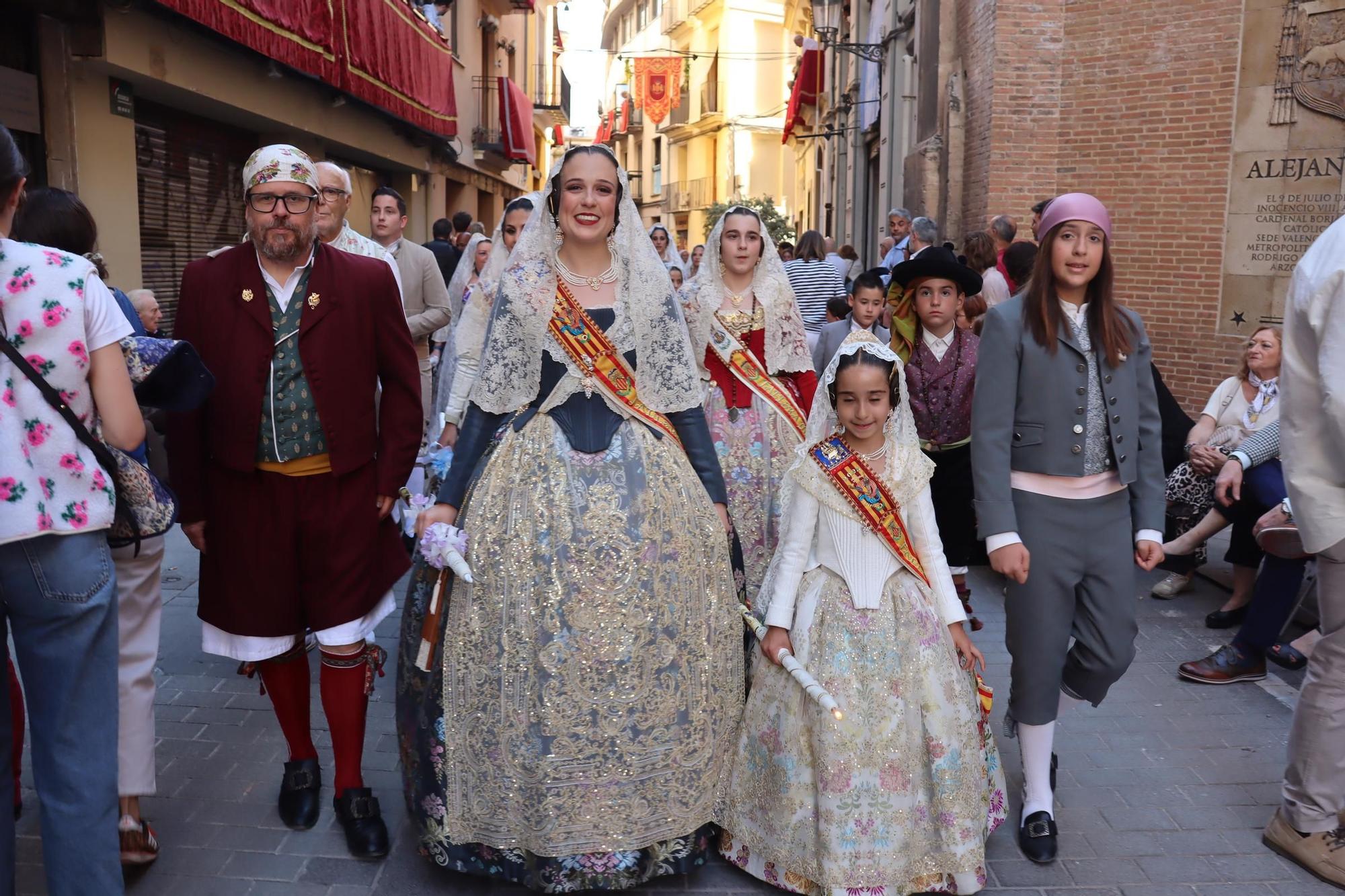 Comisiones de falla en la Procesión de la Virgen (3/5)