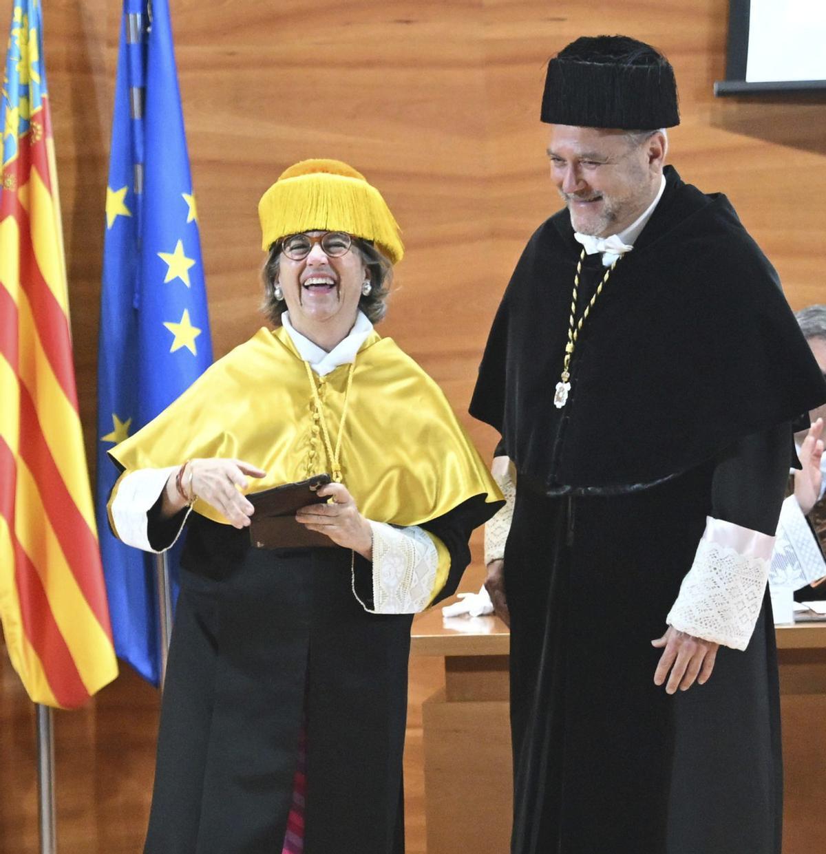 Castells dijo que «mi probabilidad de ser catedrática en Harvard era más baja que subir el Everest sin oxígeno». | ÁXEL ÁLVAREZ