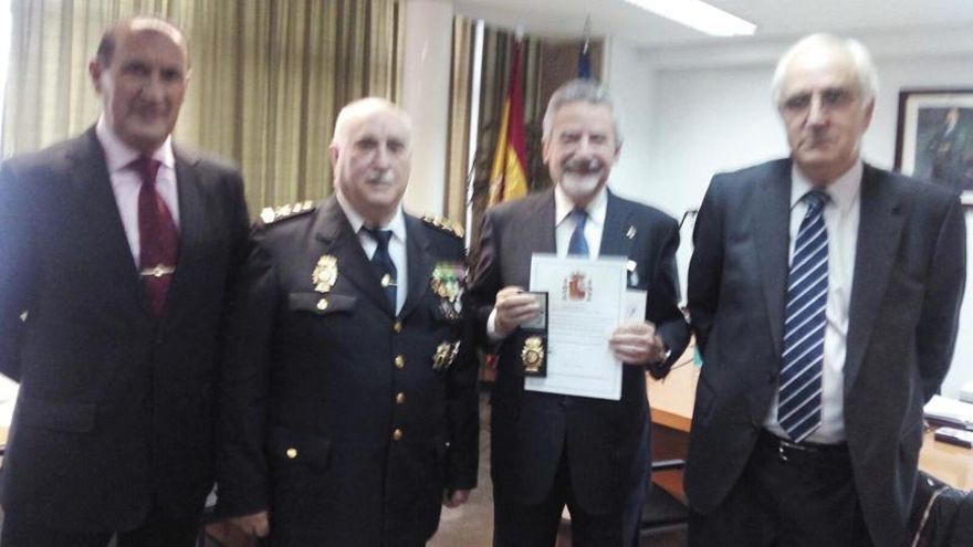 Xesús Palmou ya es comisario honorario de la Policía