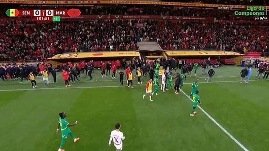 ¡Escándalo histórico! Senegal abandona la final de la Copa África tras penalti polémico a Marruecos