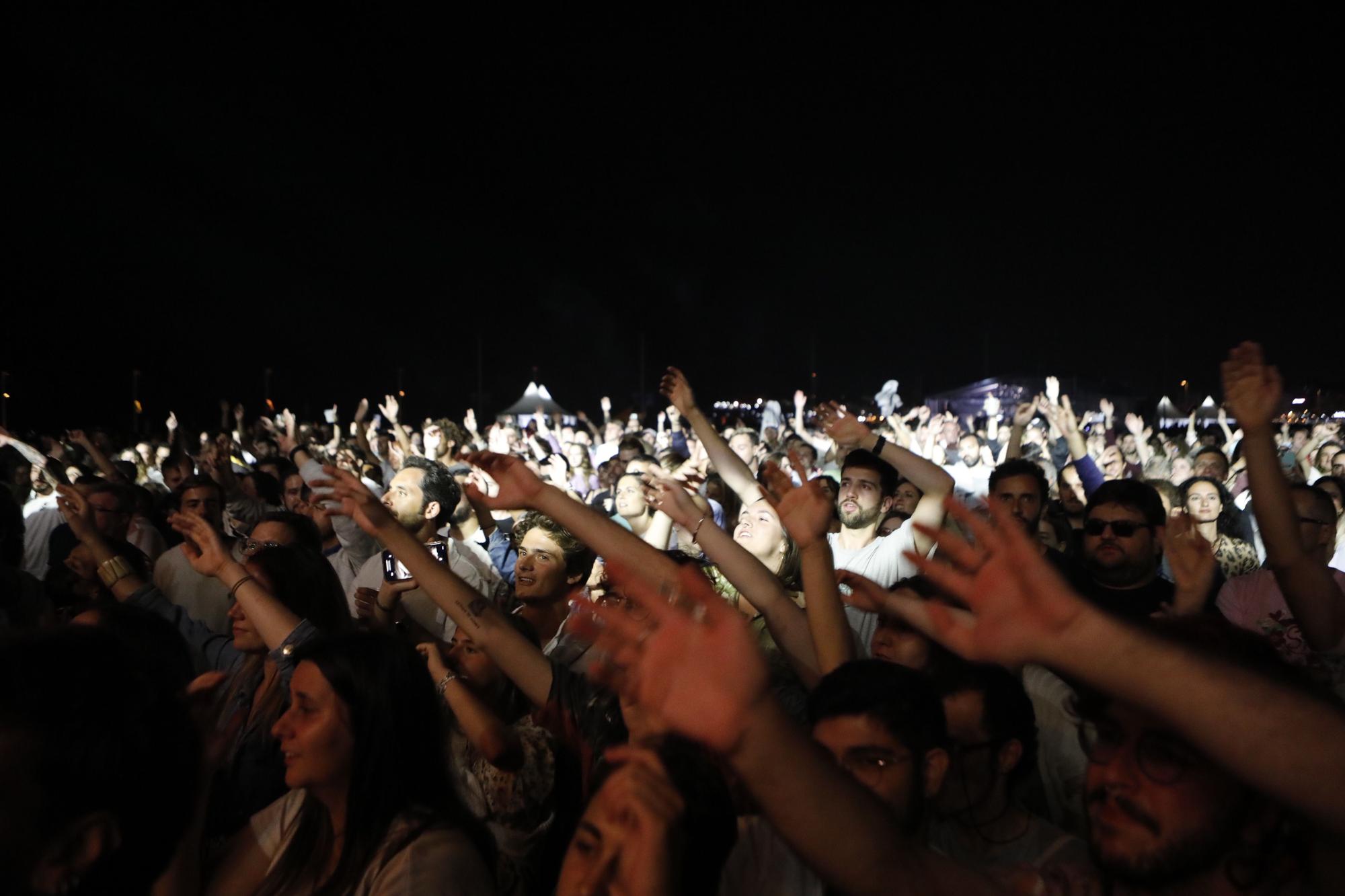 En imágenes: El concierto de Crystal Fighters en Gijón