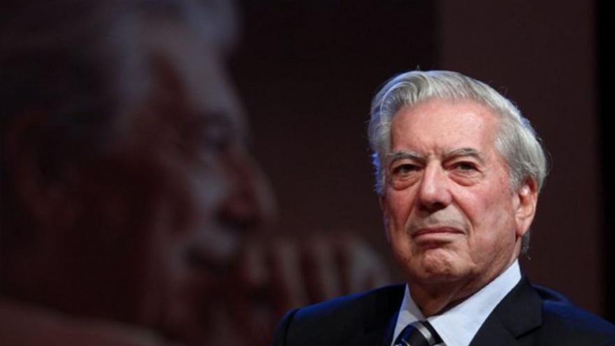 La tarde en la que Vargas Llosa se compró una máquina de escribir en Tenerife