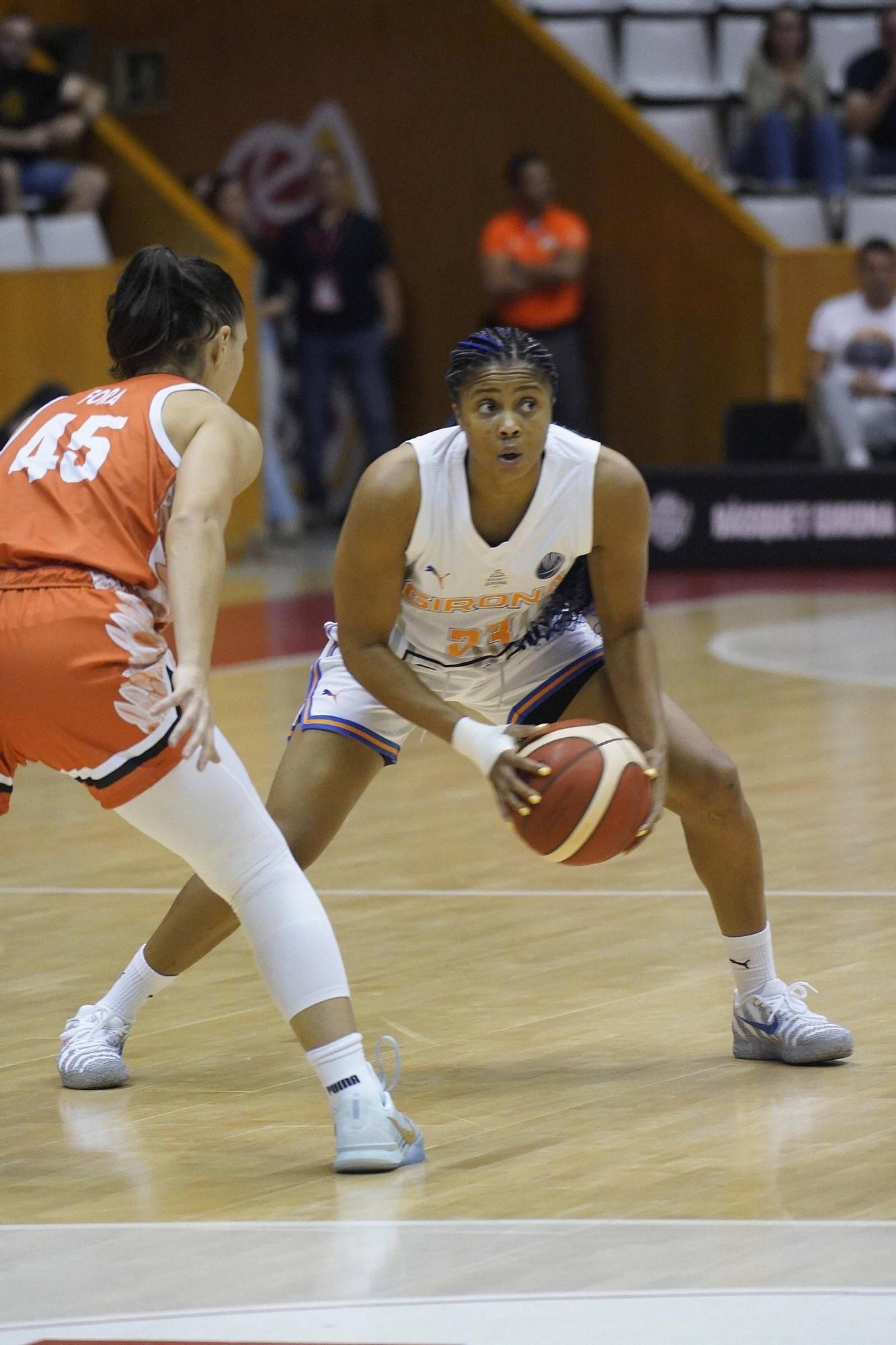 Exhibició de l'Spar Girona a l'Eurolliga contra el Bourges (92-62)