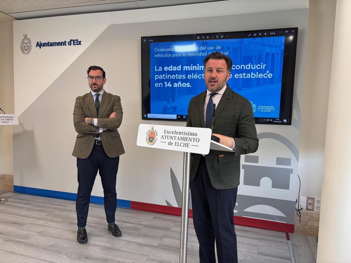 El alcalde aseguró que la ordenanza de tráfico para patinetes y bicis eléctricas entrará en vigor el 1 de enero de 2026