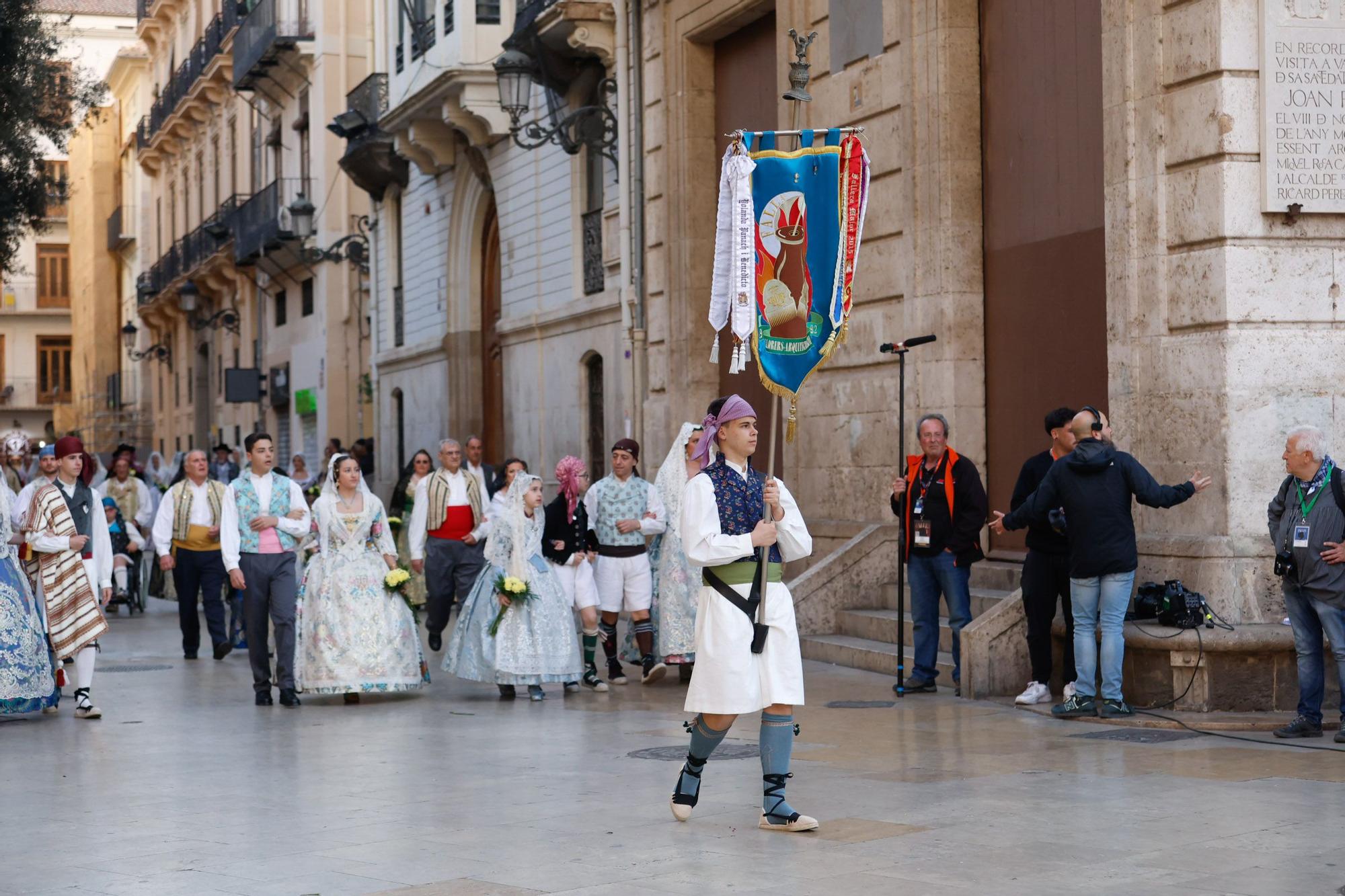 Búscate en el primer día de la Ofrenda en la calle San Vicente entre las 18:00 y las 19:00