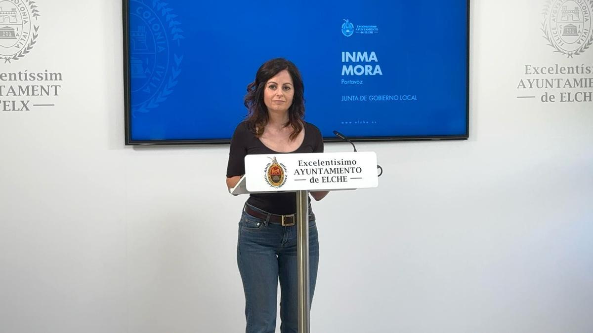 La portavoz de la junta de gobierno, Inma Mora, en la comparecencia de este jueves.