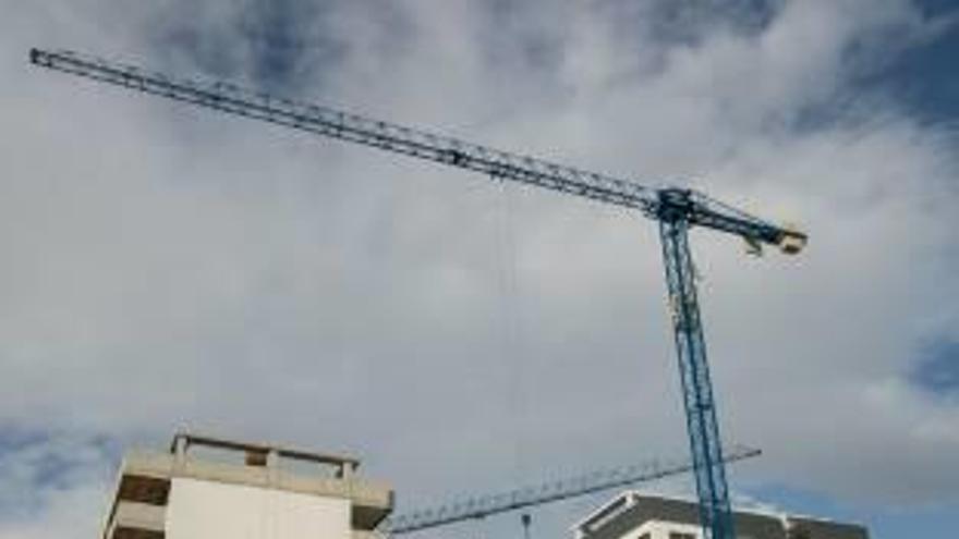 El valor de los pisos sube en Elche  y se sitúa ya en los niveles del «boom» de la construcción