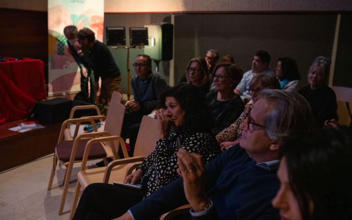Rufi, junto a su esposo Javier, emocionada durante el acto en el Museo. | Emilio Fraile
