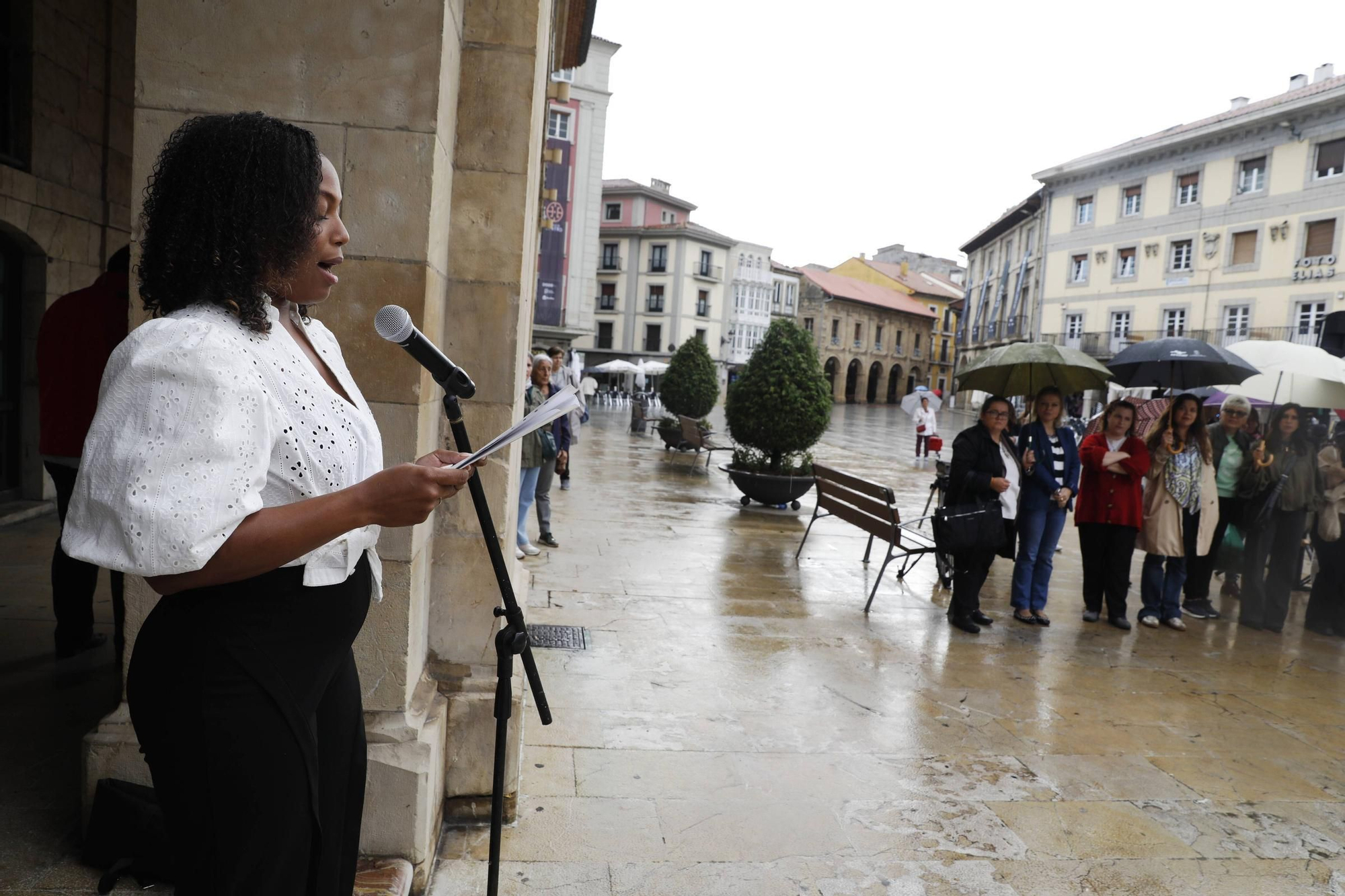 EN IMÁGENES: Así fue la concentración y lectura de manifiesto en contra de la trata en el Día Internacional contra la Explotación Sexual y el Tráfico de Mujeres y Niños
