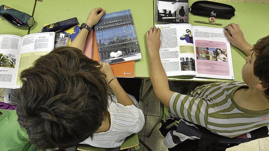 La asociación de libreros de Almendralejo urge a la Junta a que pague